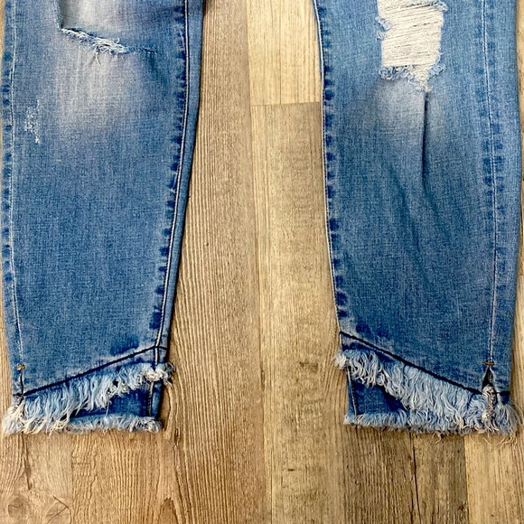 Kancan Mid Rise Ankle Skinny Distressed Jeans Medium Wash NWT - Picture 8 of 10